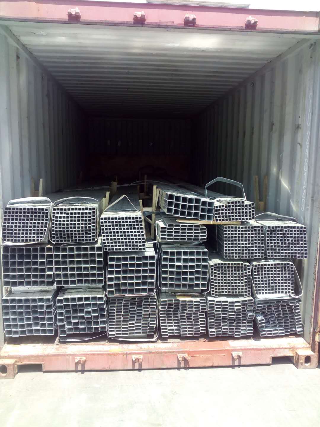 Bending Processing Service Galvanized Square Rectangular Steel Pipe with 15*15-100*100 Dimensions