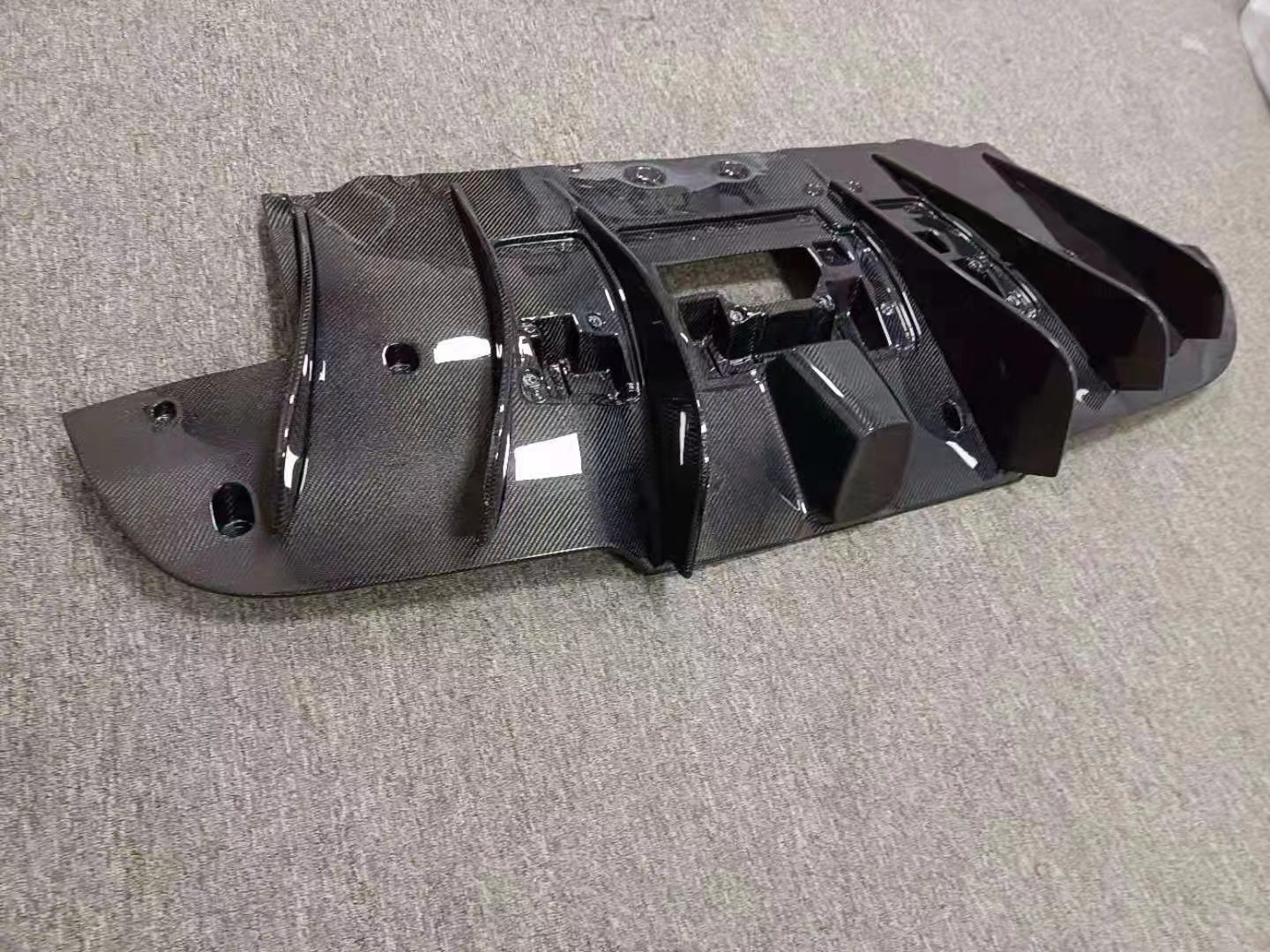 For Ferrari 488 Carbon Fiber Body Kit 488 Upgraded Vors Style Carbon Fiber Front Lip Diffuser Spoiler Body Kit
