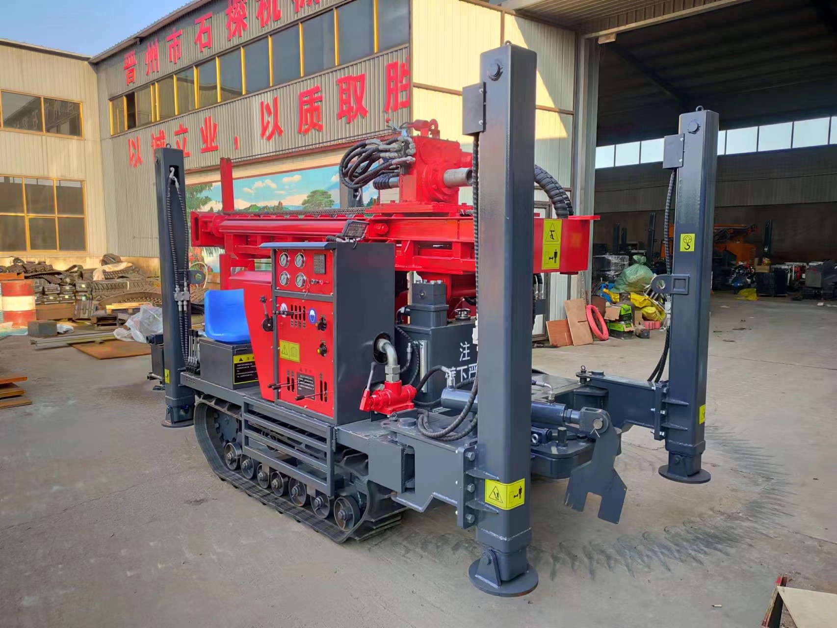 Climbing Speed 20m/Min Pneumatic Drill Rig Working Wind Pressure 1.25-3.5 Mpa