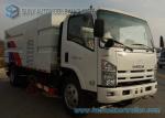 6 Wheeler Isuzu Road Sweeper Truck 6000KG Street Cleaning Vehicles 4 X 2 Truck