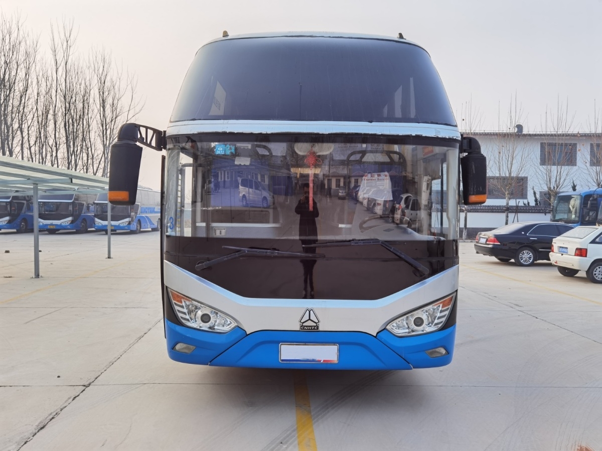 102km/h Used Sinotruck HOWO 6117 City Bus with 280Hp Diesel Engine and 46 Seats