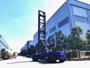 China 8 9 10T CUMMINS QSB6.7 Empty Container Handler For Port factory