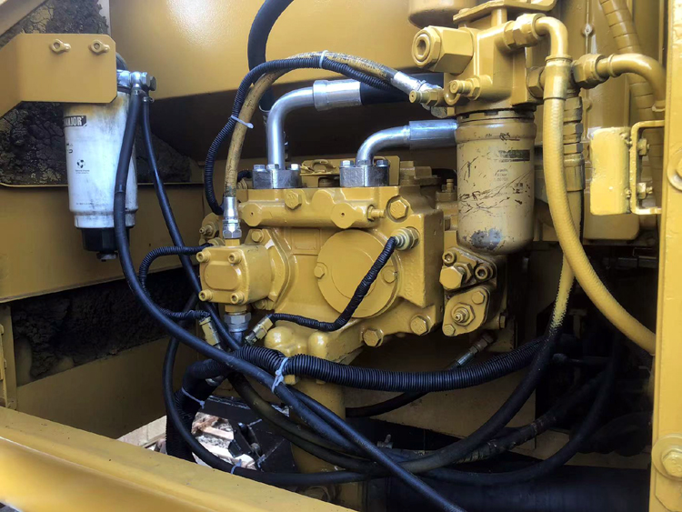 21115 KG Operating Weight Used Caterpillar Cat 320C Amphibious Excavator at Affordable