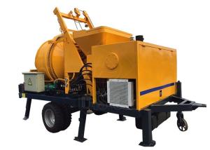 China Diesel Engine Concrete Mixer Pump Mini Concrete Pump Machine For Road / House Projects factory