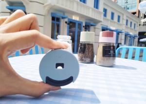 China 180ml 0.5g Every Drop FDA Salt Pepper Plastic Lid Glass Shaker Kitchen Seasoning factory