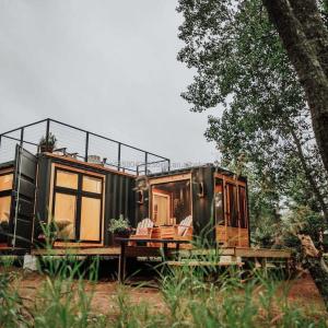 China Spacious 20 Foot Modular Luxury Prefabricated Mobile Residential Flat Package Garden Container Bedroom for Family House factory