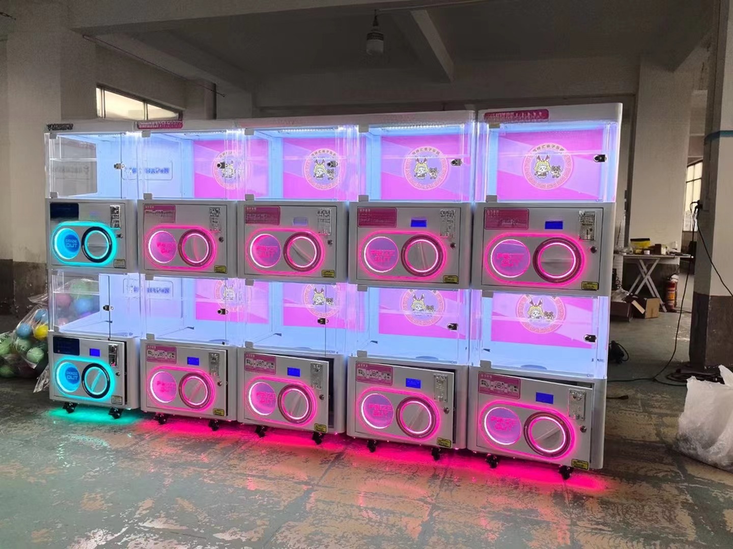 Dreamland coin operated Metaverse capsule toys arcade machine bill acceptor egg twisting machine