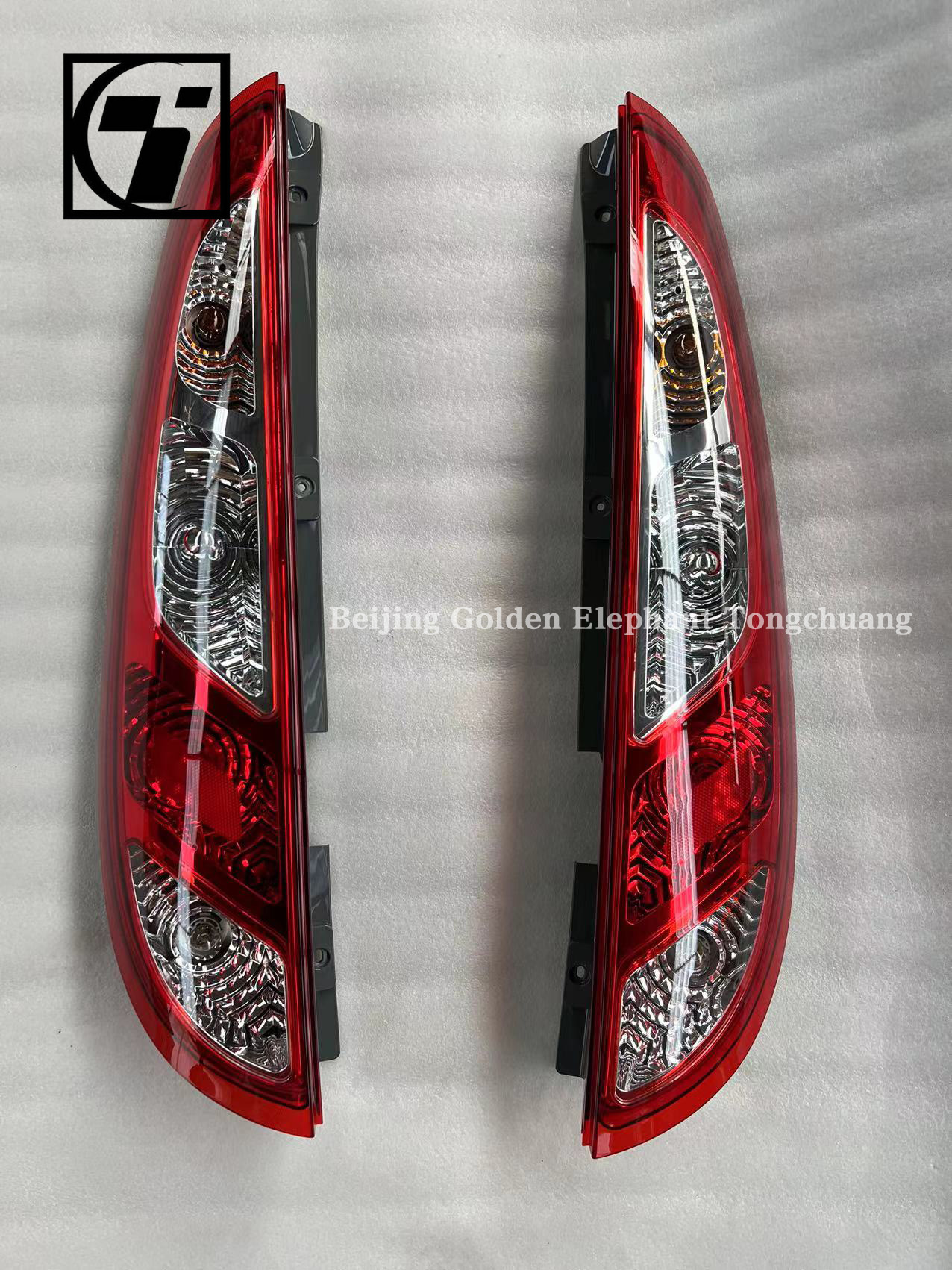 Foton Monpeck E Rear Combination Lights 12V MPX Lights 1K18037200010 and 1K18037200020