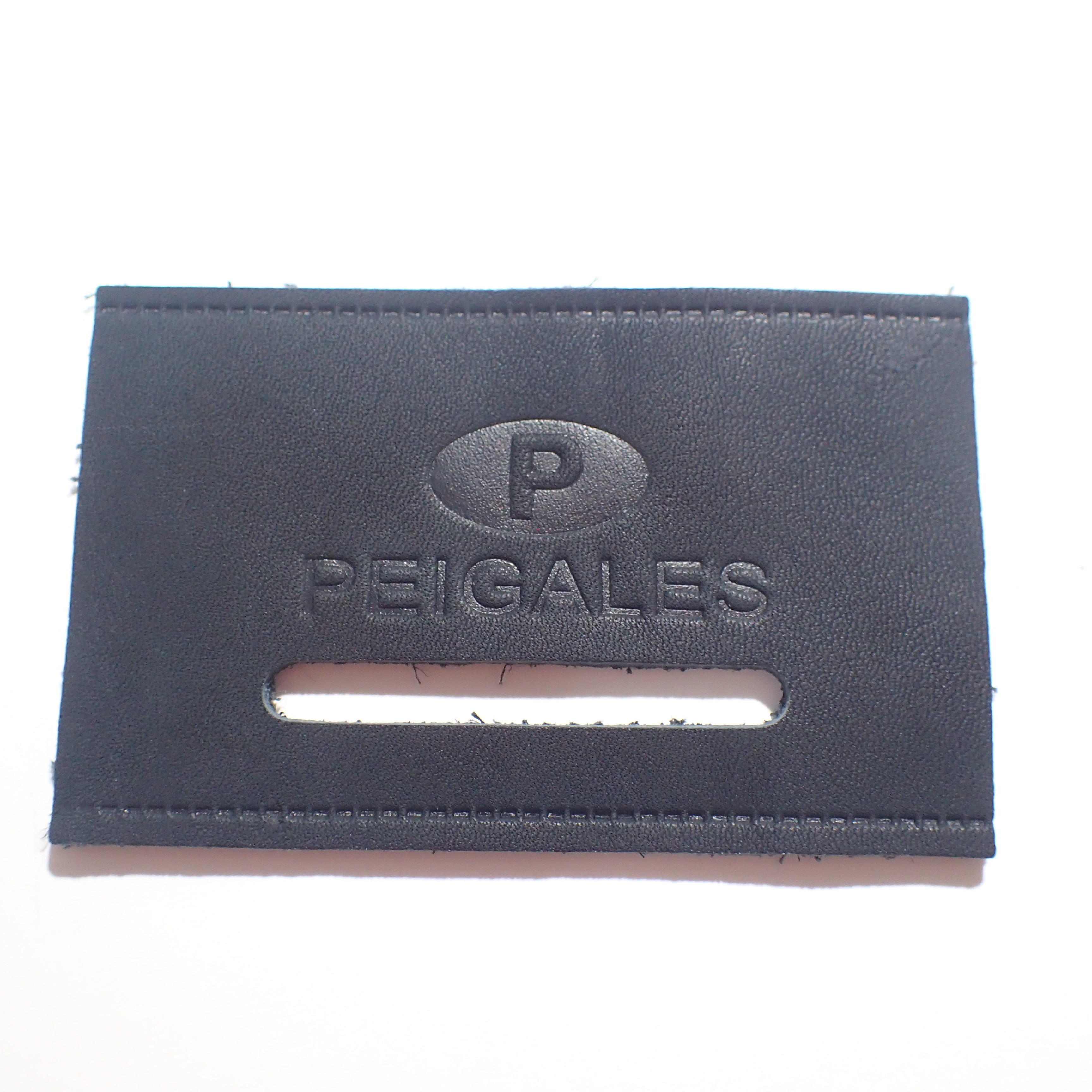 China Black Label Logo Embossed Leather Patches For Jeans / Clothes factory