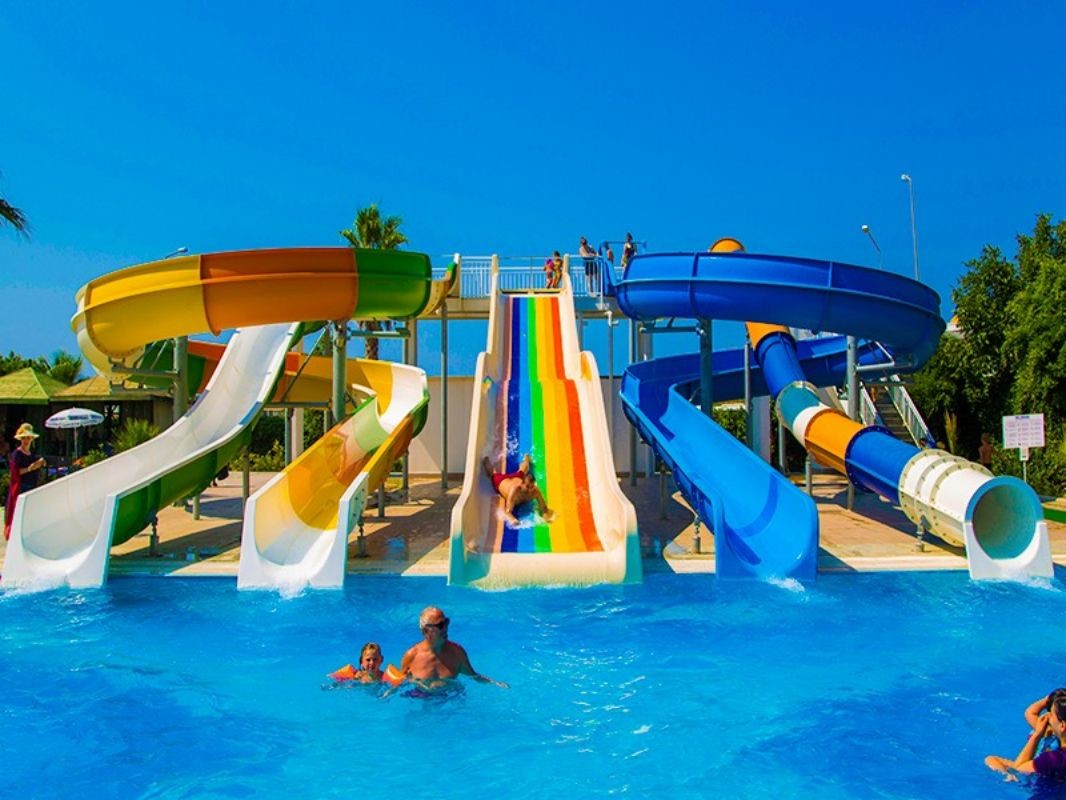 Outdoor City Water Park Play Equipment Swimming Pool Fiberglass Slide For Children