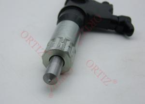 China High Accuracy DENSO Common Rail Injector Black / Silver Color 095000 - 6701 factory