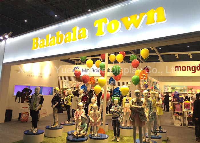 Kids Store Window Display Decorations Hanging Fiberglass Balloon Diameter 30cm
