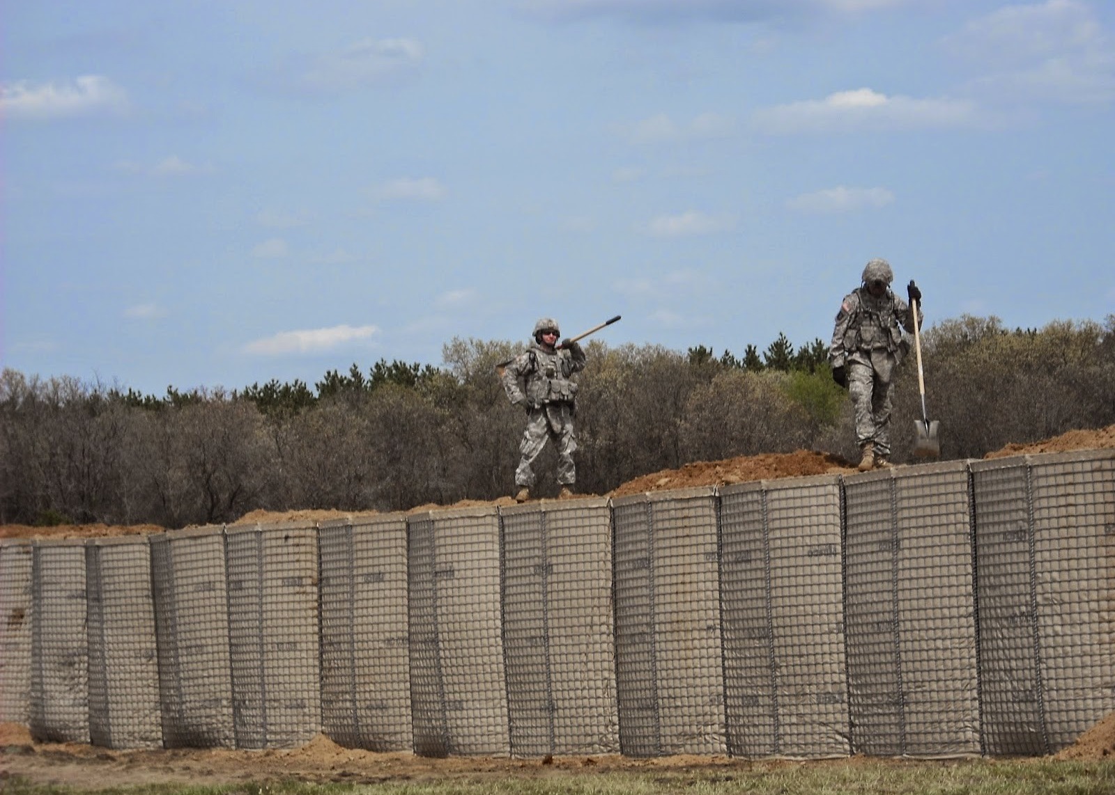 Square Hole Hesco Barrier Blast Wall Mil 1 2 3 4 5 6 7 8 9 10 11 12 19