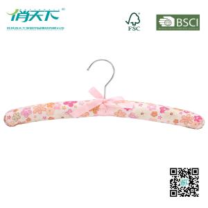 China Betterall Cute Flowery Satin Hanger with Pink Bowknot factory