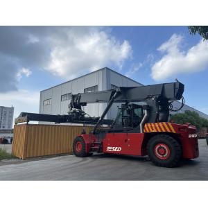 China Performance Guaranteed Container Reach Stacker With CUMMINS QSM11-330 Engine And 45000kg Load Capacity factory