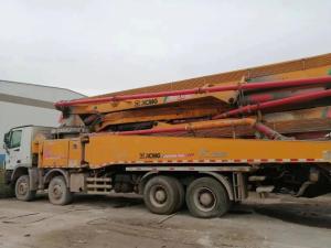 China Advanced Technology 2017 Orange Mercedes Benz Heavy Equipment 52m Concrete Pump Truck factory