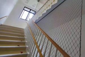 China 25mm*25mm Opening Knotted Steel Cable Netting As Staircase Fence factory