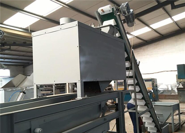 China walnut sheller, walnut cracker, walnut shelling machine with conveyor factory