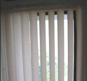 China 89mm and 127mm sunscreen fabric vertican blinds for windows with aluminum headrail factory