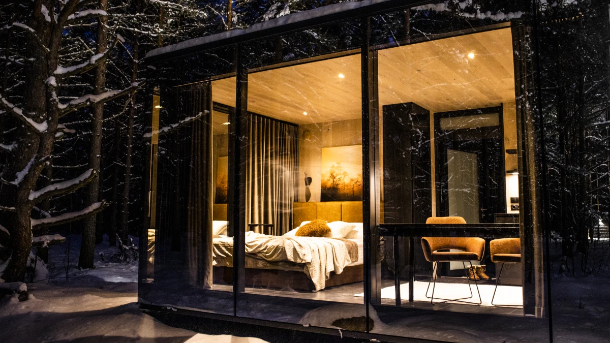 Waterproof Steel Frame Glass House Sunrooms With Clear Glass And Sliding Double Door