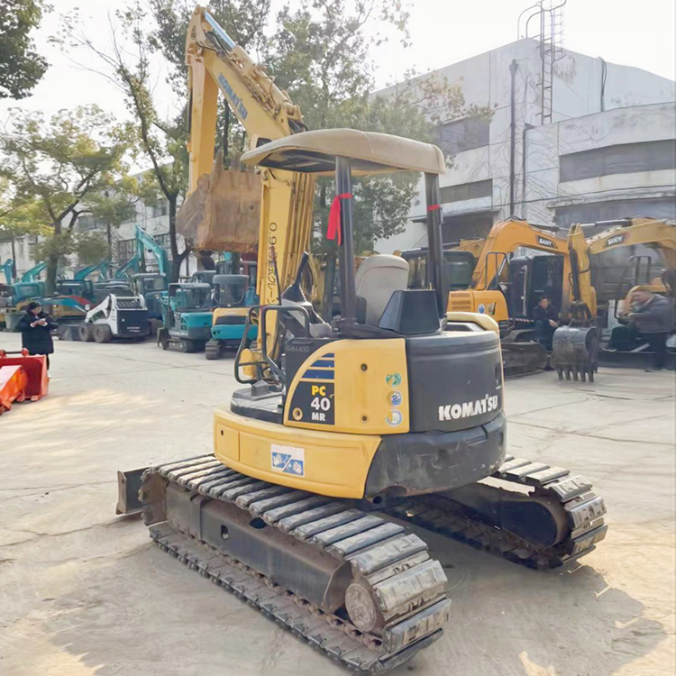 Komatsu PC40 Mini Excavator in Good Condition with Rubber Track Pad and 26.1 KW Power