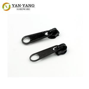 China Nylon zipper slider pull bags pillowcase quilt special zipper factory