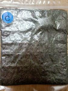 China Max 5% Moisture Roasted Seaweed Sheets Sushi Seaweed Sheets Dark Green Color factory