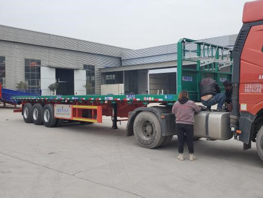 Heavy Duty Flatbed 13m Low-Bed Semi-Trailer For Factory Container Use