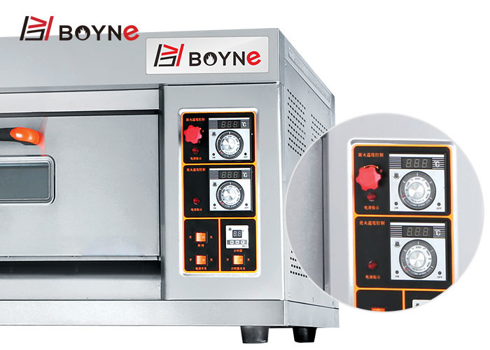 240V Commercial Stainless Steel Bread Deck Oven Gas Type Single Deck Three Trays