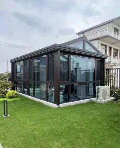 China Single Double Triple Glass Sun Room 3.0mm Four Seasons Patio Rooms factory