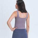 Wholesale Solid Color Minimalistic Padded Sports Tank Tops Women's Sportwear