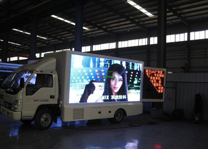 6500Nits LED Truck Advertising 4.096M X 2.048M 1R1G1B 3In1 HD LED Screen