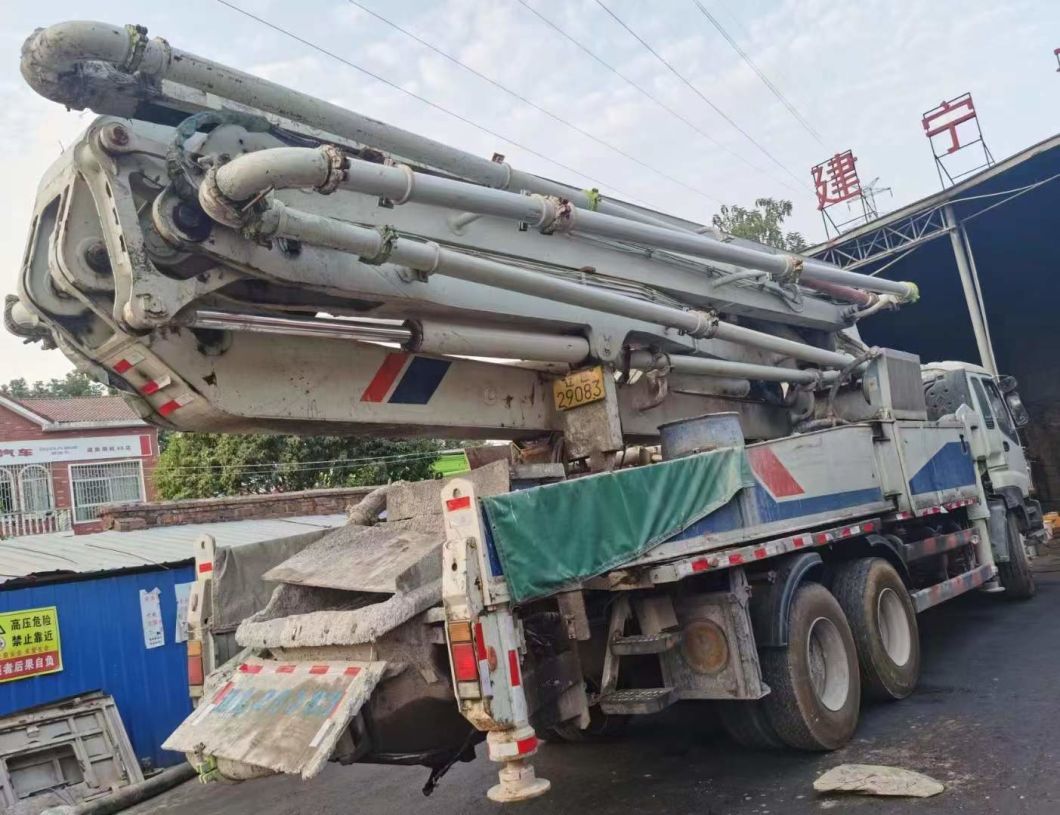 2012 Zoomlion 43m of Concrete Pump on Isuz