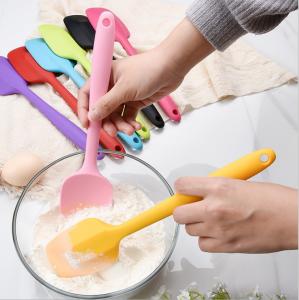 China T Type Silicone Food Grade Silicone Scraper Cream Cake Stir Scoop Baking Gadget factory