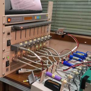 China 8 Channel 18650 21700 32250 Cylinder Battery Cycle Tester factory