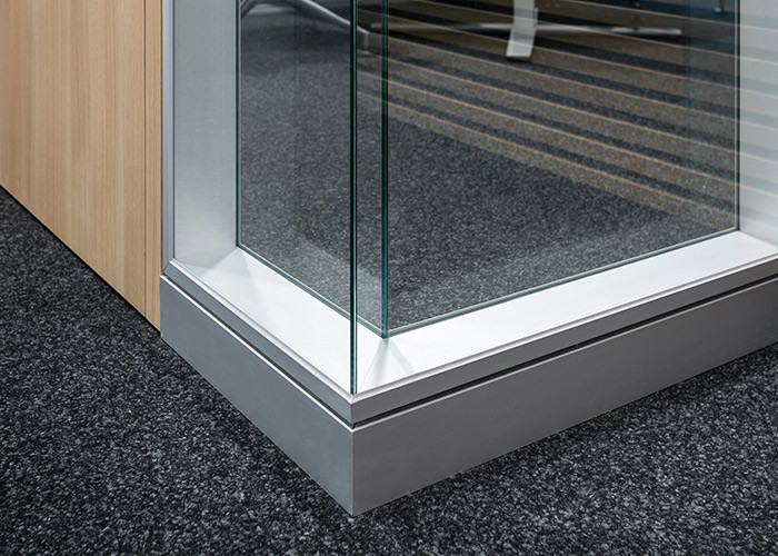 Isolate Noise 45+-db Partition Wall With Door Self Closer Health Double Glass Demountable