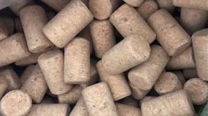 China 24*44MM Wine Cork Stopper &amp; Champagne Cork with Agglomerated Cork Material factory