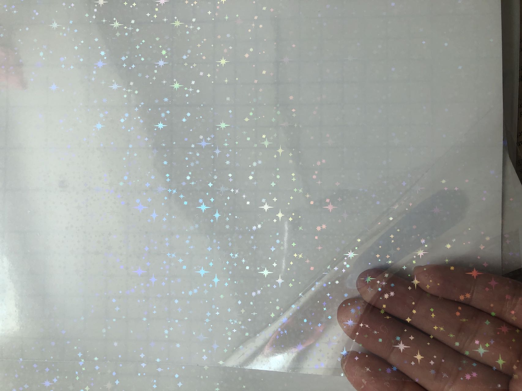 Transparent Self Adhesive Holographic Sticker Film Waterproof For Iridescent Lamination