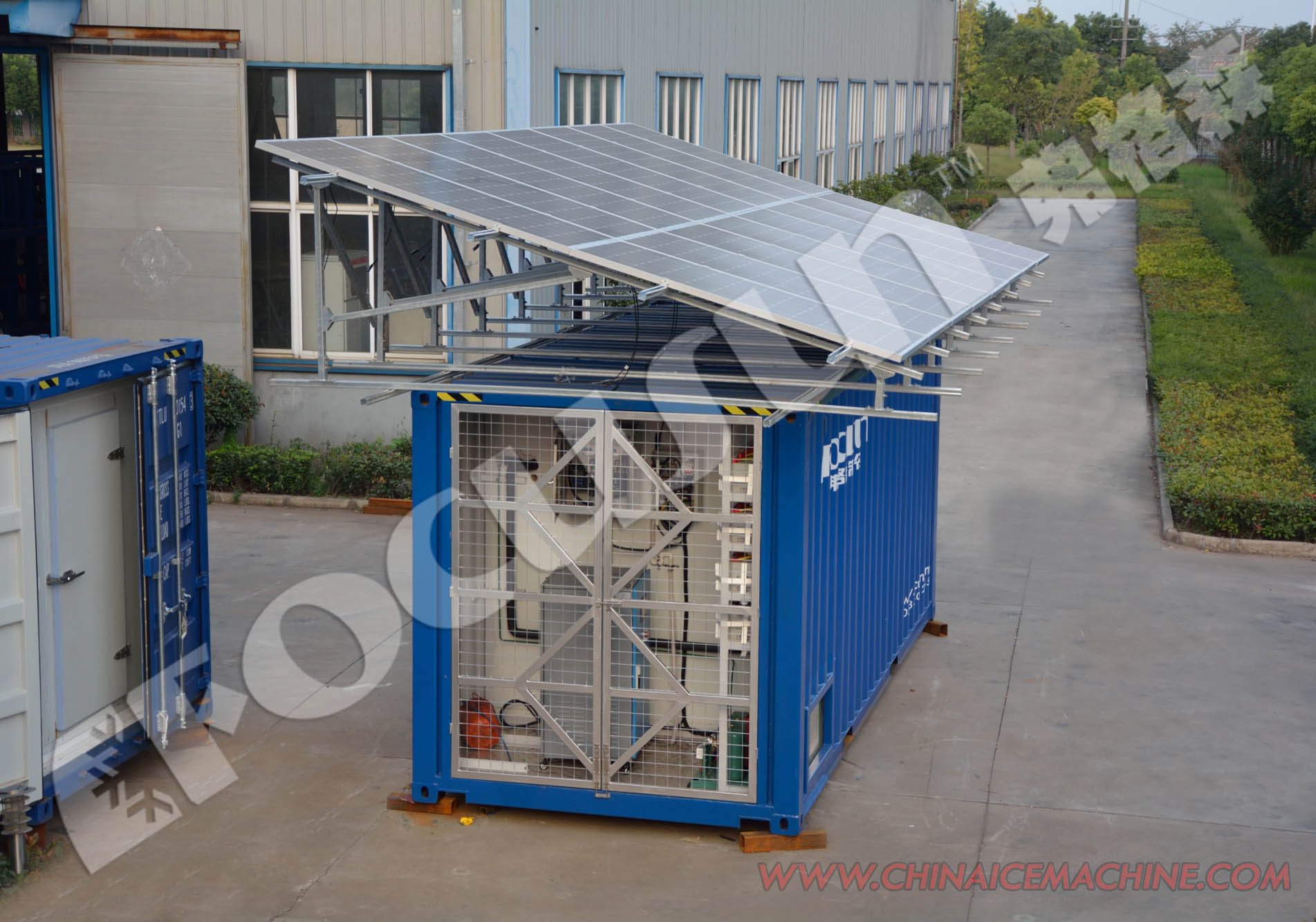 Solar Energy Powered Walk-In Cold Storage Container for Refrigerated Storage Solutions