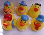 Mini Yellow Bathtub Weighted Squeezing Rubber Ducks Surfing / Swimming Design