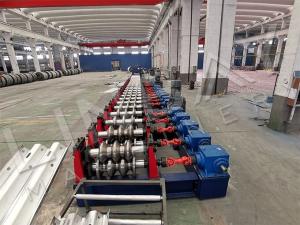 China Galvanized Steel Rolling Form Machine Hydraulic Cut Thrie Beam factory