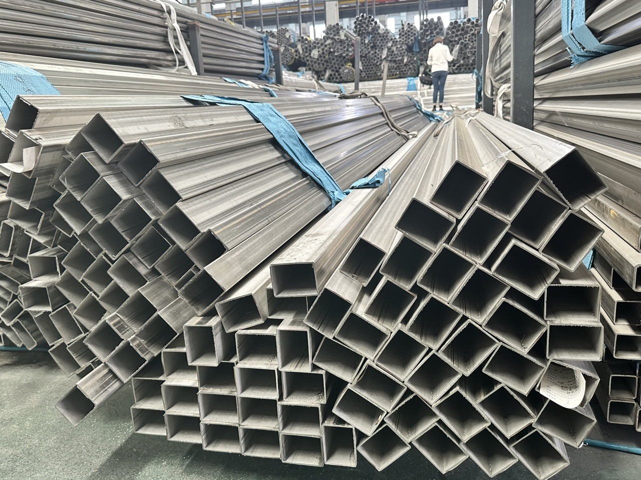 Seamless 316 Stainless Steel Pipe AISI 63mm For Precision Machining