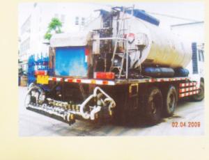 China Oval Shape Asphalt Distributor Truck 4000L - 12000L Capacity Optional factory