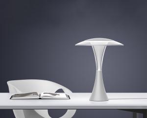 China Eye Protection Table Lamp dimmable by touch suitable for Students factory