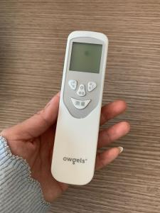 China Homecare Infrared Forehead Thermometer One Second Reading With Fever Alert factory