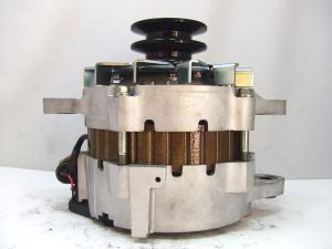 China ISUZU GIGA 90A ALTERNATOR A009TU4484 1812006473 factory