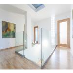 Semi Frameless Toughened Glass Balustrades Flooring / Wall Mounted