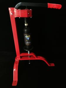 China Home Making Wine Floor Corker Red Plastic Dies Fit All Size Wine Bottles factory