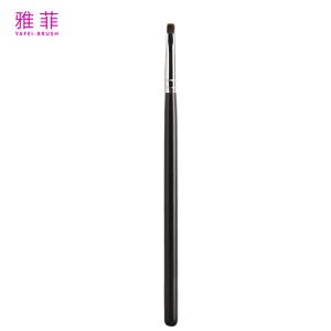 China A72 Lightweight Soft Eyeliner Eyeshadow Brush Customization Wood Handle factory