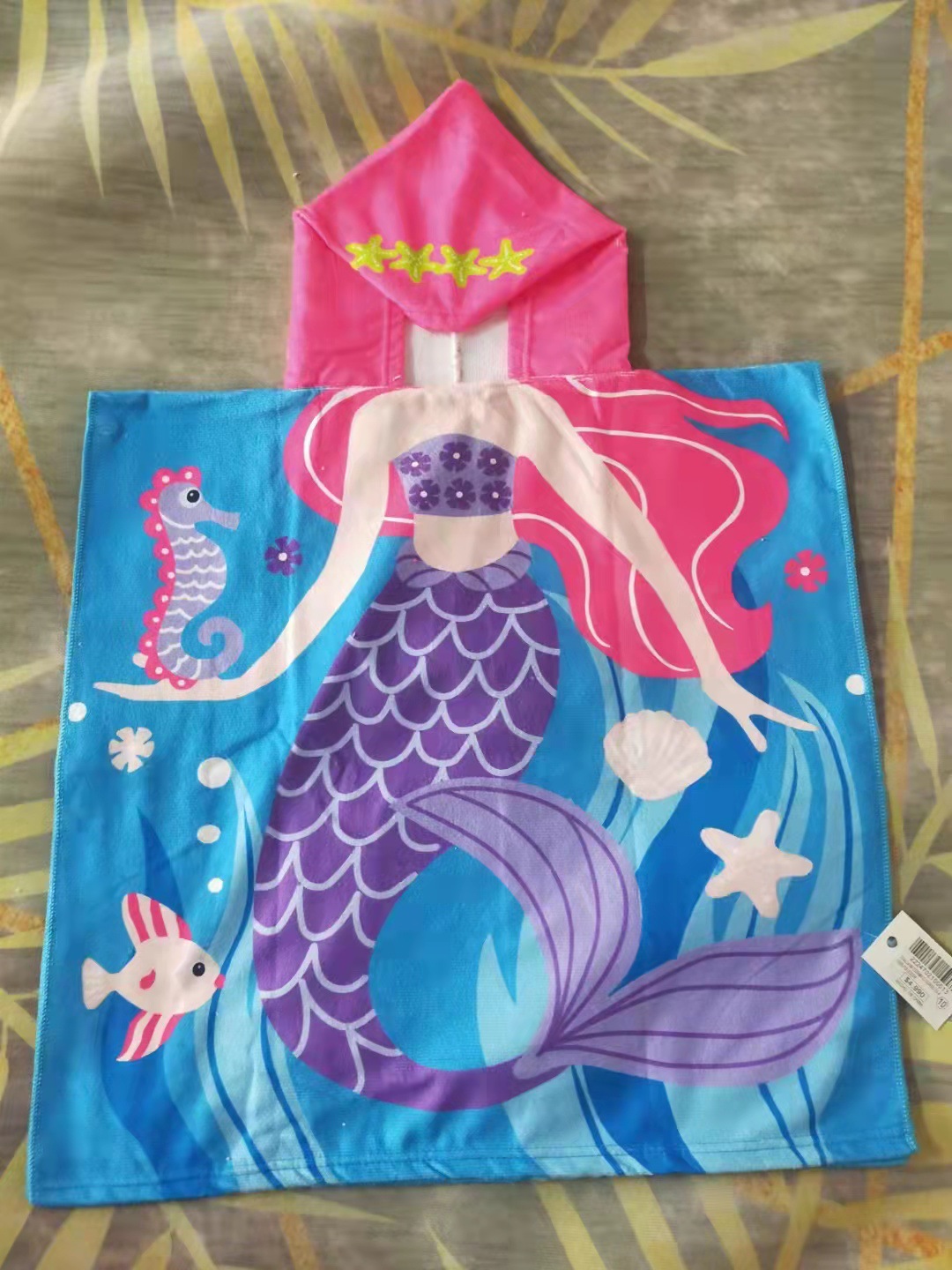 Design Home Microfiber Kids Hooded Cape Bathrobe Cartoon Printing Wearable Bath Towel Spot